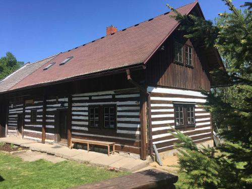 Roubenka u Vrabců (Roubenka u Vrabcu) in เวเซซ