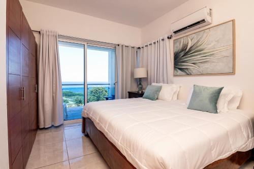 Beautiful ocean and mountain view villa Beautiful ocean and mountain view villa