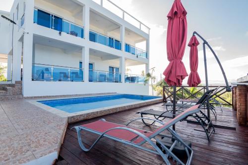 Úszómedence, Beautiful ocean and mountain view villa in Las Canas
