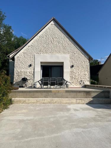 Charmante grange restaurée (Charmante grange restauree) in Bue ciems