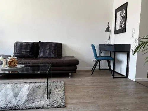 DESIGN by Interior Apartments - Bahnhofnähe, ruhig, modern, Arbeitsplatz, EBK in Kassel, Deutschland