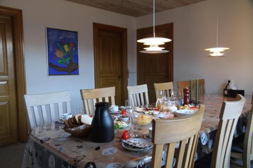 Aliments i begudes, Hukaergaard Bed & Breakfast in Braedstrup