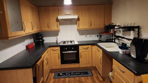 Mekees Luxury Apartment - Dudley