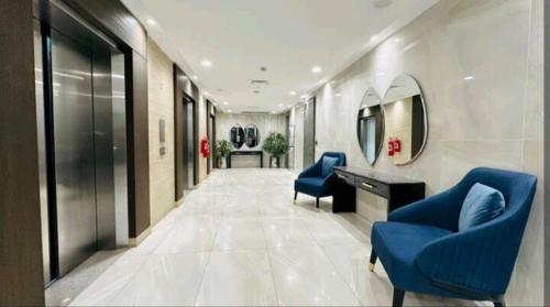 Luxury One Bed Apartment Goldcrest Grand Mall and Residency DHA LHR - image 2
