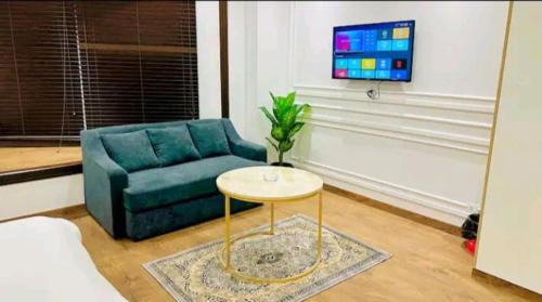 Luxury One Bed Apartment Goldcrest Grand Mall and Residency DHA LHR - image 3