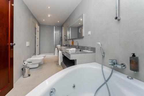 Hotel Unique Dortmund Hauptbahnhof - image 14