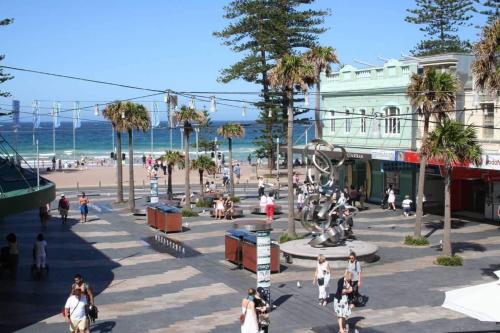 Stunning Ocean Views With Manly At Your Doorstep - image 8