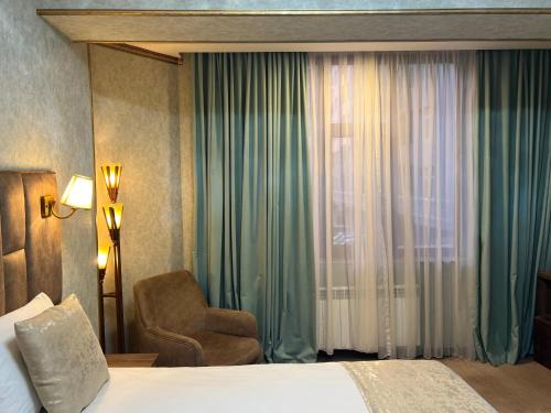 Alison Boulevard Hotel – Baku, NY