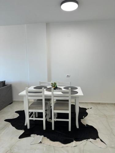 Seaview Luxury Apartment - image 2