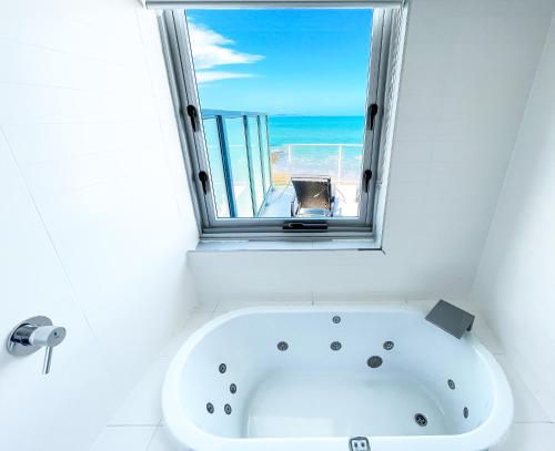 浴室, Oshen Holiday Apartments Yeppoon in 耶蓬