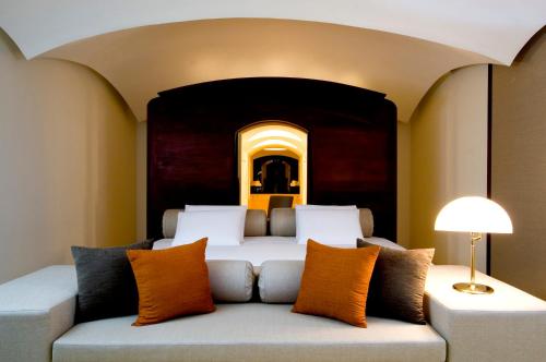 Suite with Balcony image 4