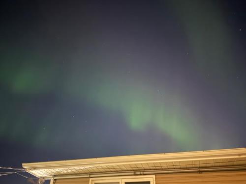 สภาพแวดล้อมโดยรอบ, 1Bed Cozy Retreat & Spacious Lounge in เยลโลว์ไนฟ์ (NT)