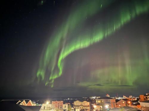 สภาพแวดล้อมโดยรอบ, 1Bed Cozy Retreat & Spacious Lounge in เยลโลว์ไนฟ์ (NT)