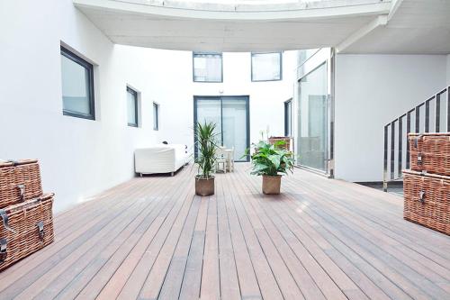 My Space Barcelona Private Pool Garden - image 9