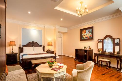 Royal Suite image 10