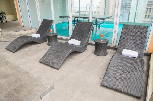 Piscina, Pacific Bay Grand Suites in Malate