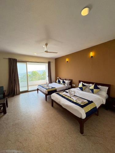 2 double beds
