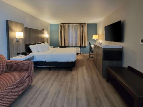 Red Lion Inn & Suites Port Orchard - image 6