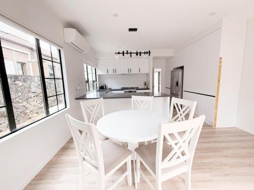 Sky Stars Serene Haven Villa at Mt Eden