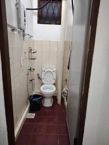 Bathroom, NISA'S HOMESTAY near VH Green Nature Park