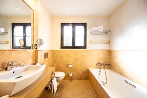 Luz Del Mar - image 5