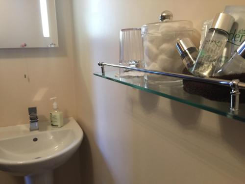 Lakeview Guest House - image 11