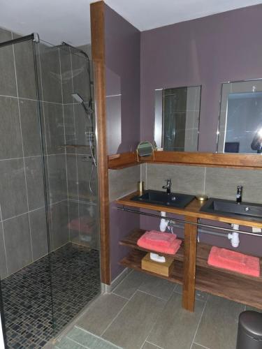 Les balcons du cap in Escalles