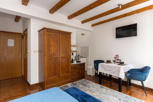 Apartment Taura - image 10
