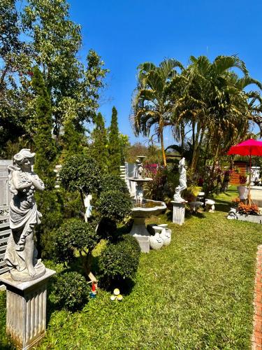 20m² 1 slaapkamer, 1 privé badkamer  in Mae Jo (Nongnuch’s Homestay Interior Queen Room) in Mae Jo