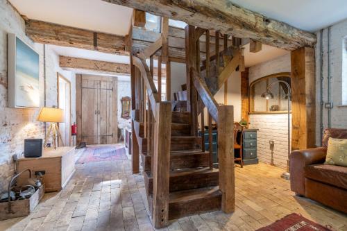 Viesnīcas āriene, Belchamp Hall Mill in Bulmer (Essex)
