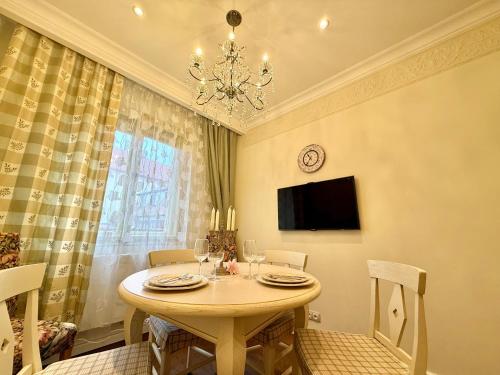 Unique Charles Bridge 2BDR Apartment. 2