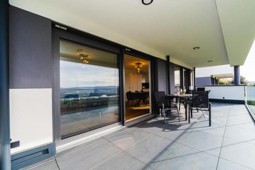 Balcony/terrace, VIP Suite with Panoramic Views in Weitersburg