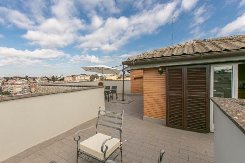 Terrazza San Pietro vicino metro A, Rome (photo 8)
