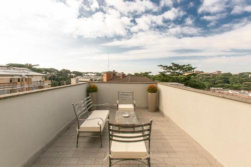 Terrazza San Pietro vicino metro A, Rome (photo 9)