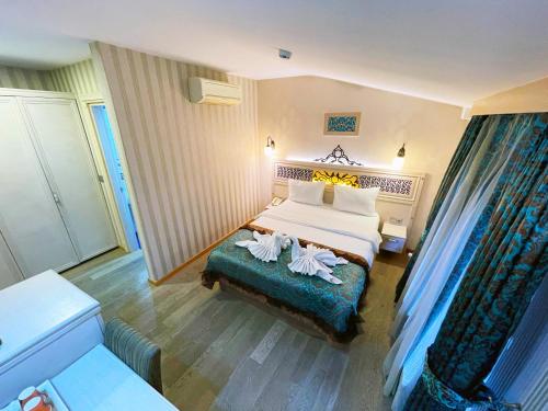 room detail thumbnail 1