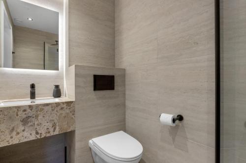 Budget Double Room image 5