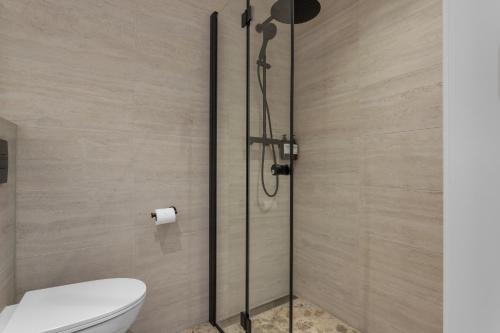 Budget Double Room image 6