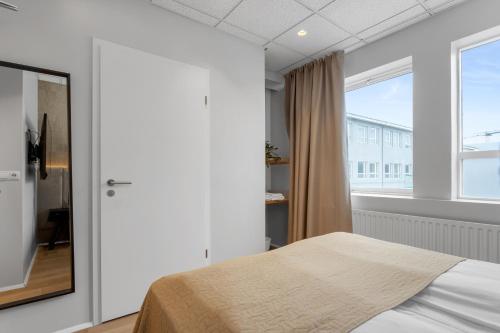Budget Double Room image 2