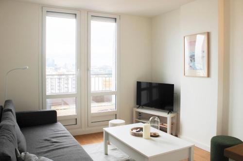 Superb apartment with view of Eiffel Tower