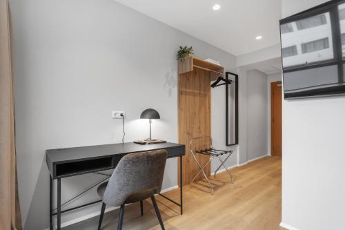 Standard Single Room image 3