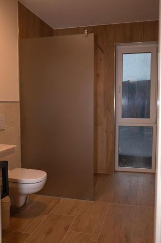 Mein Träumchen Apartements- 4 Rot stillvoll und zentral übernachten