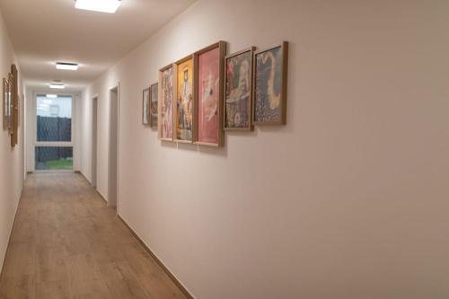 Mein Träumchen Apartements- 4 Rot stillvoll und zentral übernachten