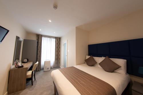 Duke Of Leinster Hotel - image 5