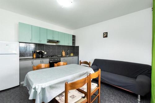 Beachfront Apartments Lopar (4419)
