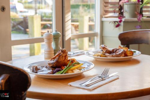 Fisherman's Haunt Hotel - image 14