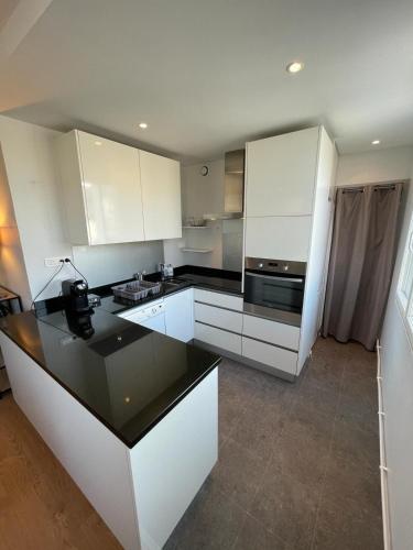 廚房, Au coeur de Chantilly, près de Paris et du Parc Astérix (Au coeur de Chantilly, pres de Paris et du Parc Asterix) in 尚特莉