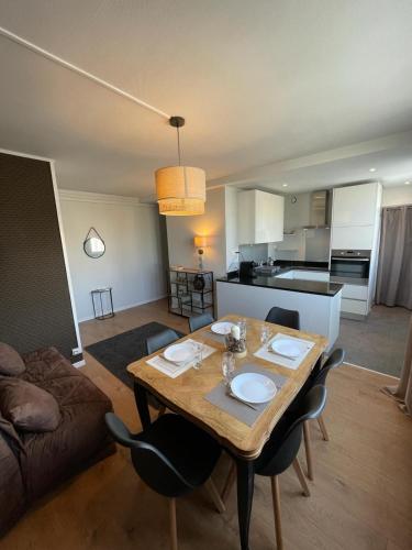 廚房, Au coeur de Chantilly, près de Paris et du Parc Astérix (Au coeur de Chantilly, pres de Paris et du Parc Asterix) in 尚特莉