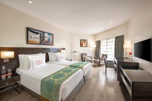 1 double bed, 1 twin bed