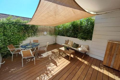 T2 with terrace in La Fossette - Location saisonnière - Le Lavandou