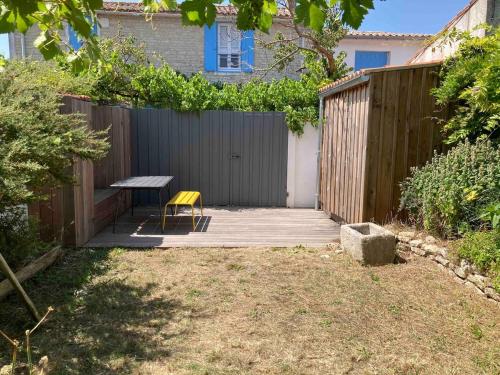 Charmante maison à l'île de Ré au calme, avec jardin et deux vélos (Charmante maison a l'ile de Re au calme, avec jardin et deux velos) in Saint-Clement-des-Baleines